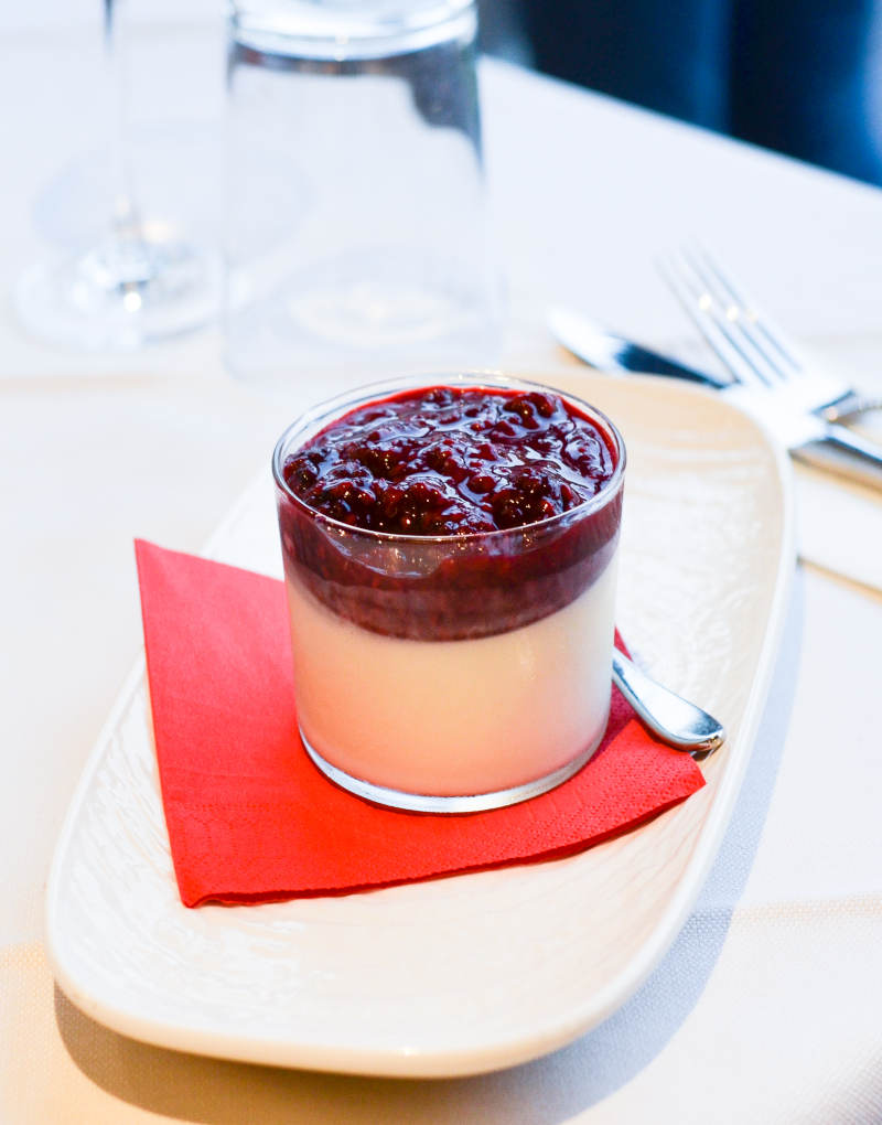 vegan-restaurant-8 dessert